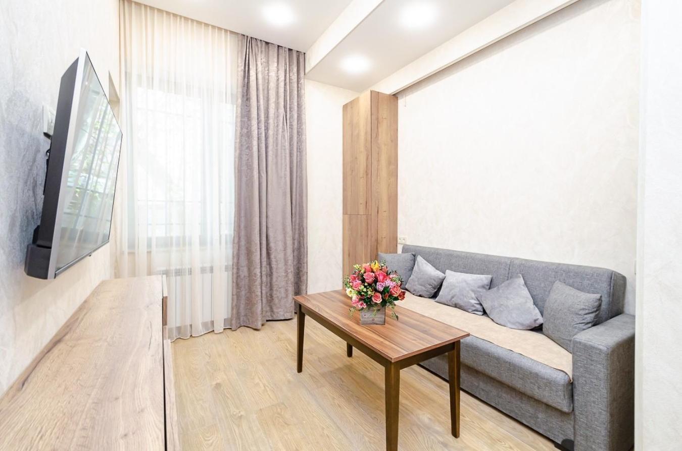 15. Double Room Apartaments With Fresh Style Erivan Exterior foto